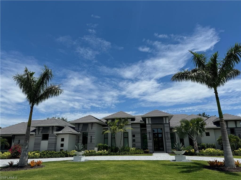 5947 Burnham RD NAPLES, FL 34119