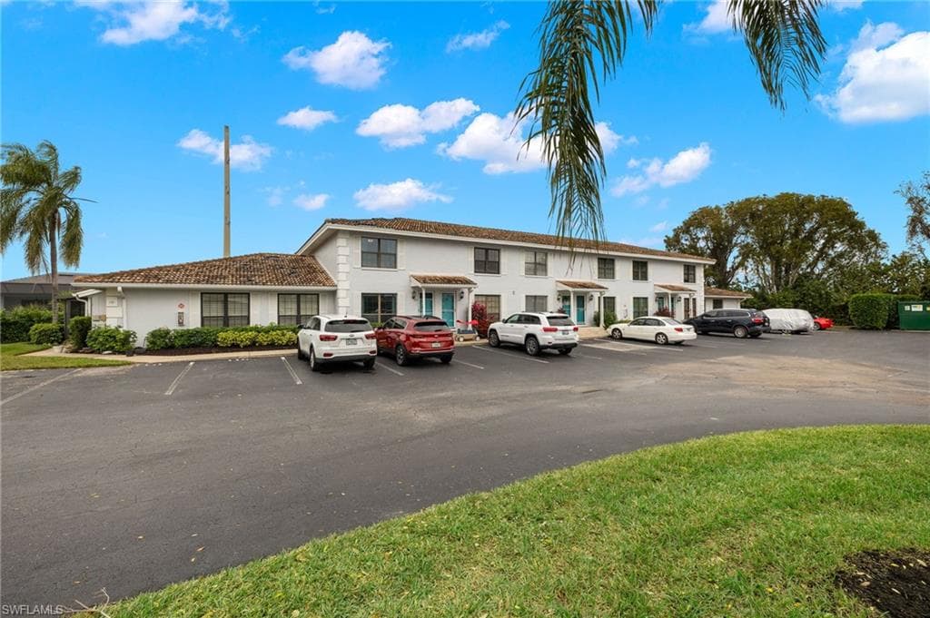 116 Marco Villas DR S U4 MARCO ISLAND, FL 34145