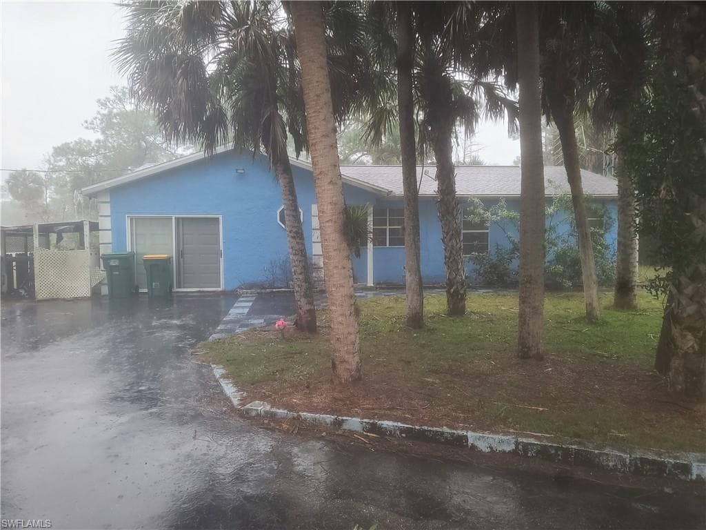 2661 4th ST NW NAPLES, FL 34120