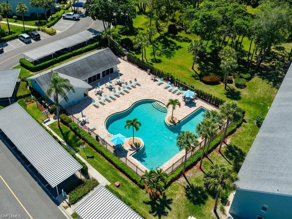 133 Wading Bird CIR E105 NAPLES, FL 34110