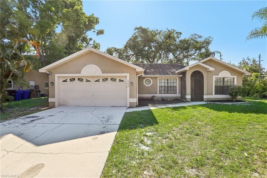 4735 Mi Casa CT FORT MYERS, FL 33901