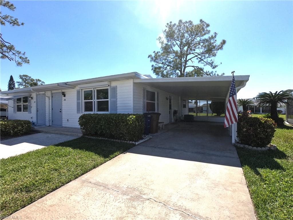 26 Desert Candle CIR LEHIGH ACRES, FL 33936