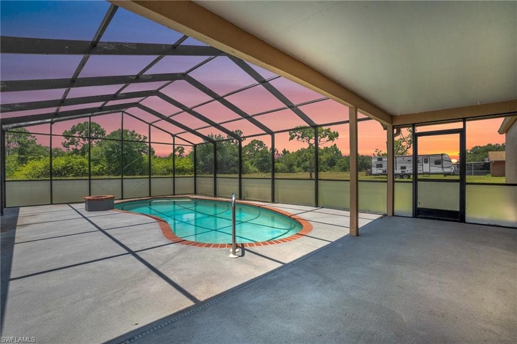 415 Candlewick CIR S