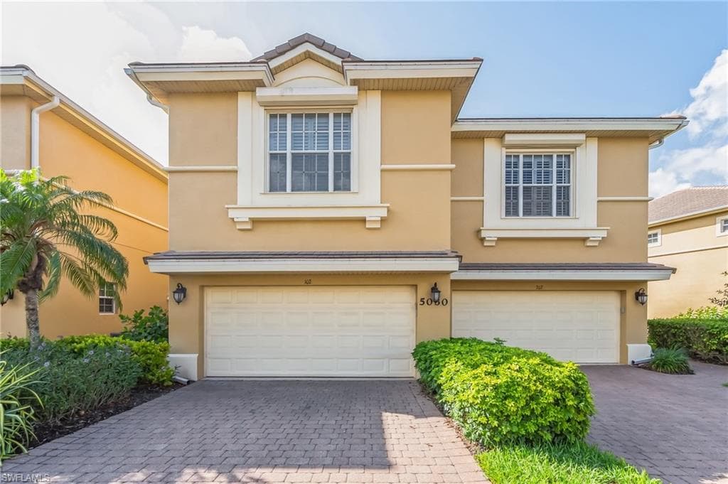 5030 Blauvelt WAY 102 NAPLES, FL 34105