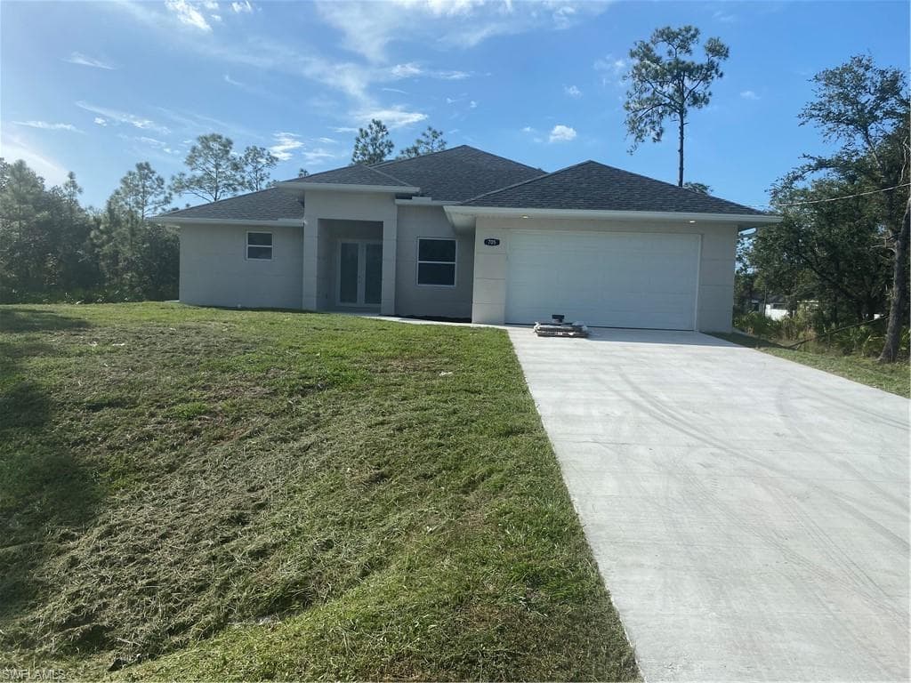 705 North AVE LEHIGH ACRES, FL 33972