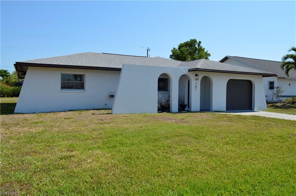 701 SE 36th ST CAPE CORAL, FL 33904