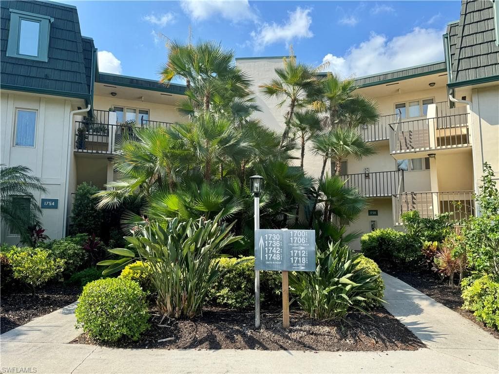 1748 Bald Eagle DR 508-C NAPLES, FL 34105