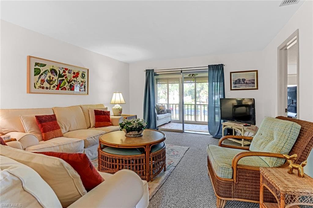 300 Valley Stream DR A10 NAPLES, FL 34113