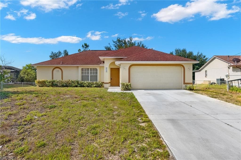 3733 16th ST W LEHIGH ACRES, FL 33971