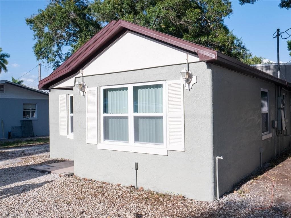 1526 Wood RD NORTH FORT MYERS, FL 33903