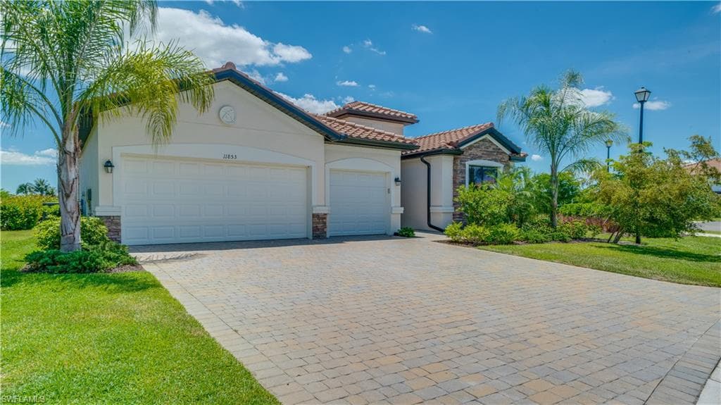 11853 Hickory Estate CIR FORT MYERS, FL 33913