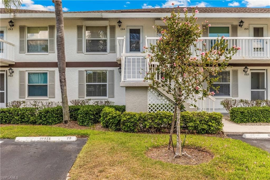 1355 Mainsail DR 1504 NAPLES, FL 34114