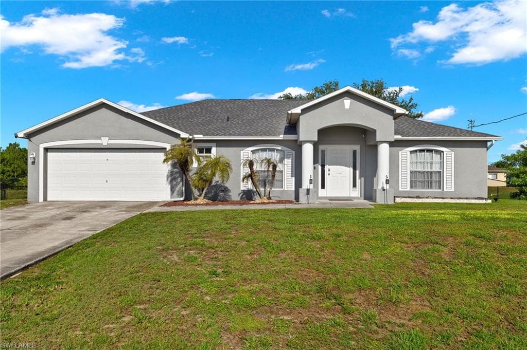 3102 Fiona CT LEHIGH ACRES, FL 33976