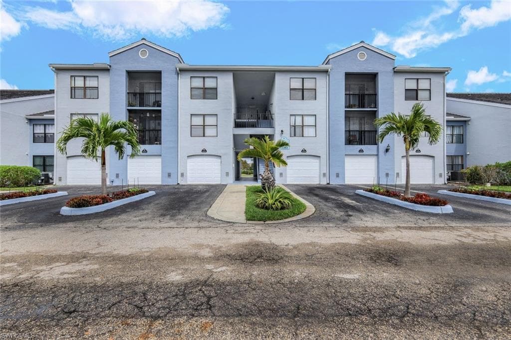 13565 Eagle Ridge DR 1114 FORT MYERS, FL 33912
