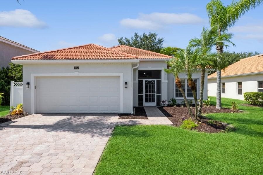 2767 Orange Grove TRL NAPLES, FL 34120