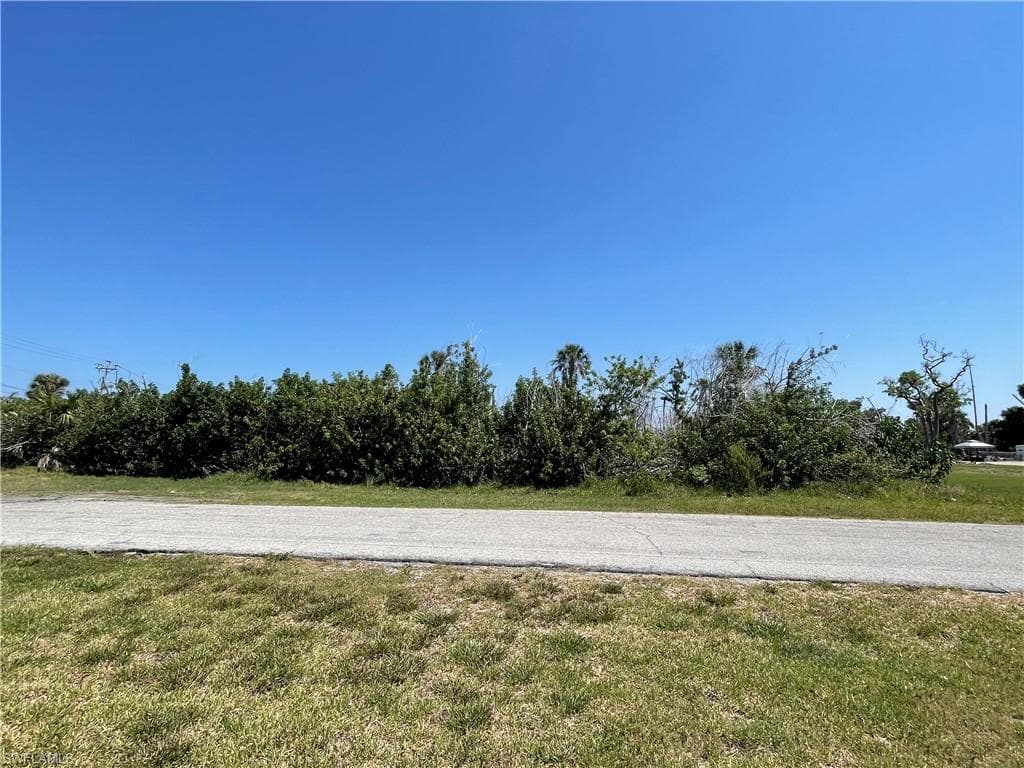 2300 THIRD AVE ST. JAMES CITY, FL 33956