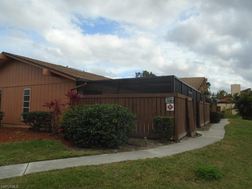 17330 Timber Oak LN FORT MYERS, FL 33908