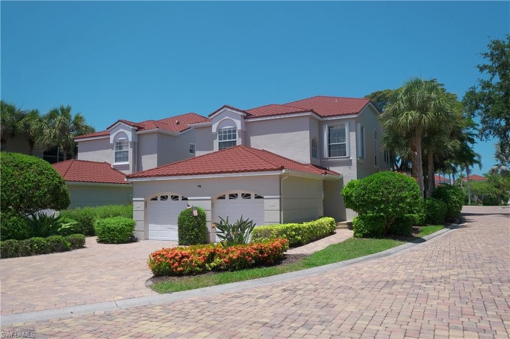 1575 Clermont DR 202 NAPLES, FL 34109