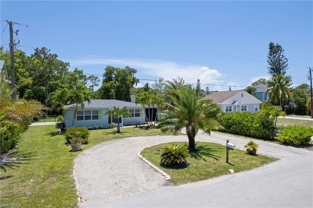 4021 Tarpon AVE BONITA SPRINGS, FL 34134