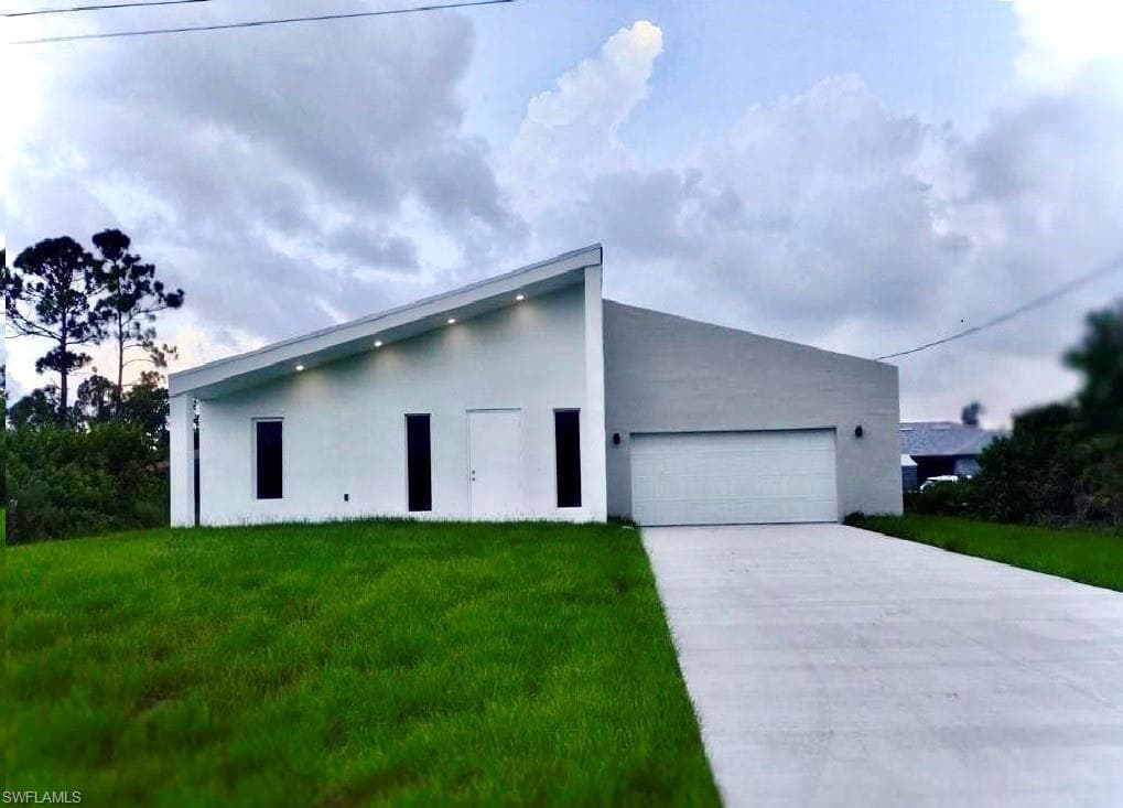 203 E 15 ST LEHIGH ACRES, FL 33972
