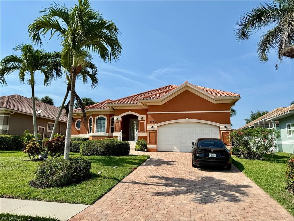 1740 Ludlow RD MARCO ISLAND, FL 34145