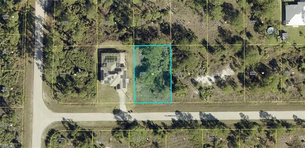 929 FLANDERS ST LEHIGH ACRES, FL 33974