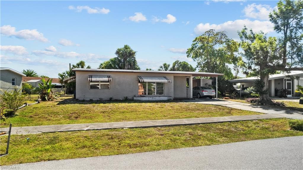 2190 Bragg CT PORT CHARLOTTE, FL 33952