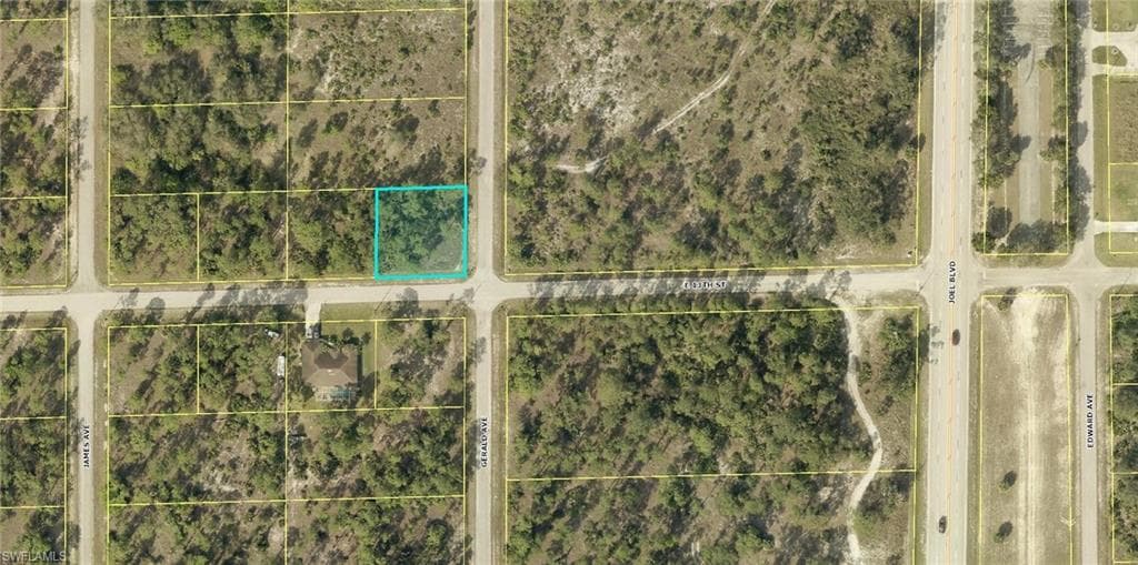 2107 E 13th ST LEHIGH ACRES, FL 33972