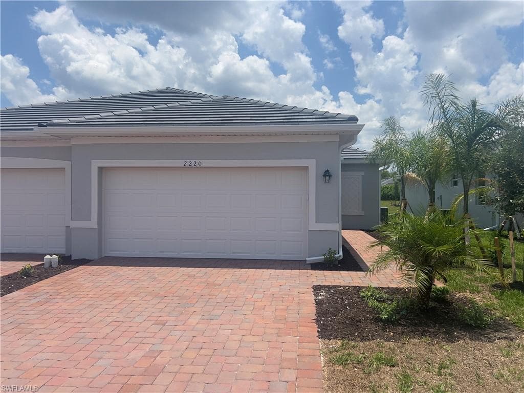 2220 Dragonfruit WAY NAPLES, FL 34120