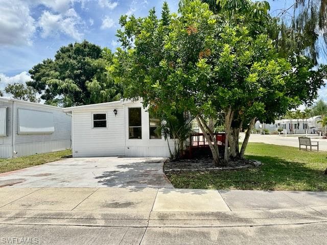 196 Panther Pass CIR 196 NAPLES, FL 34114