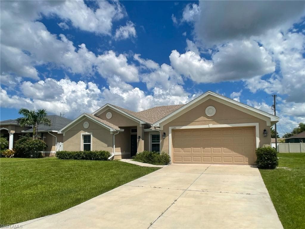 1621 SW 30th TER CAPE CORAL, FL 33914