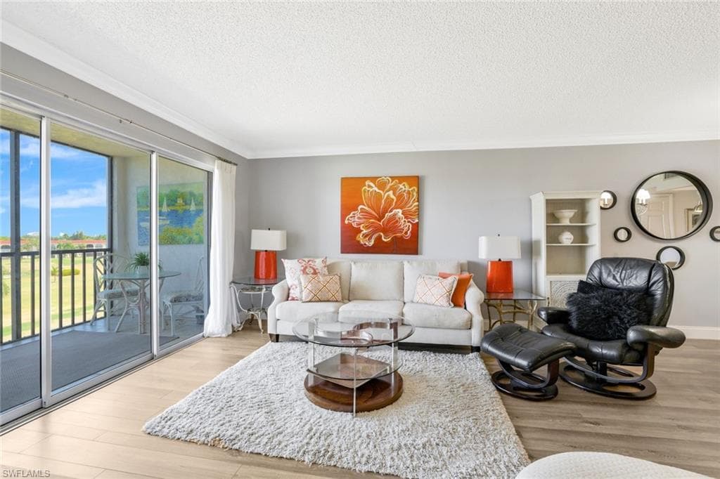 37 High Point CIR E 502 NAPLES, FL 34103