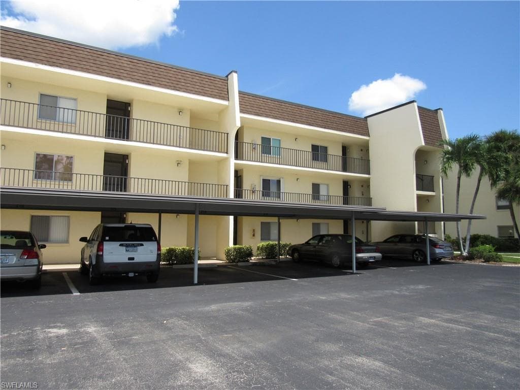 25804 Cockleshell DR 314 BONITA SPRINGS, FL 34135