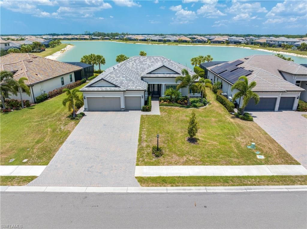 19512 The Place BLVD ESTERO, FL 33928