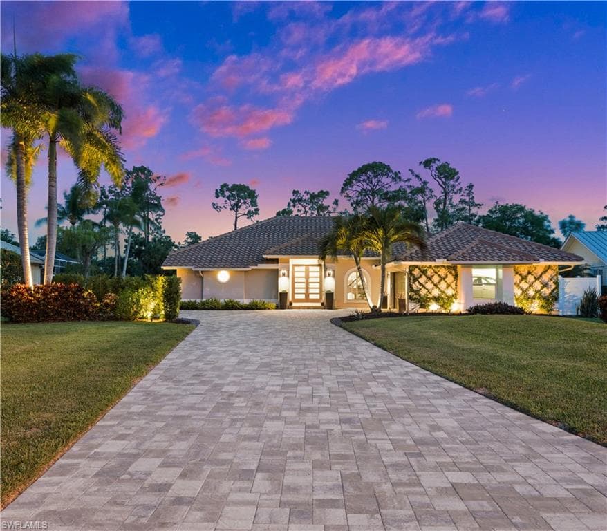 2022 Duke DR NAPLES, FL 34110