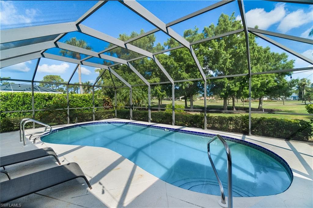 693 Saint Andrews BLVD NAPLES, FL 34113