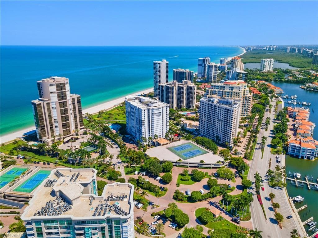 4401 Gulf Shore BLVD N B202 NAPLES, FL 34103