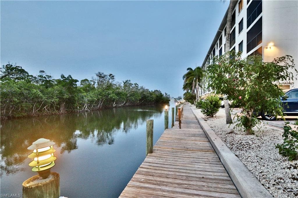 5220 Bonita Beach RD SW 401