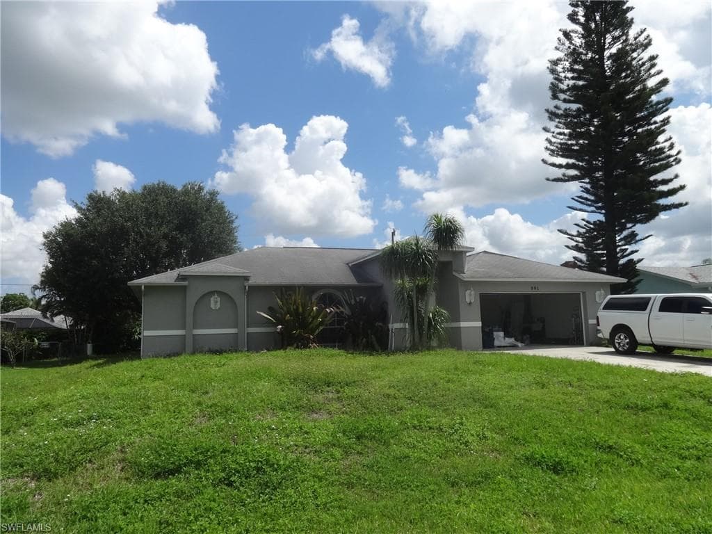901 SW 23rd ST CAPE CORAL, FL 33991