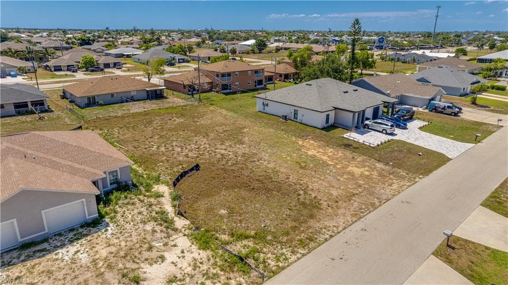4100 SW 7th PL CAPE CORAL, FL 33914