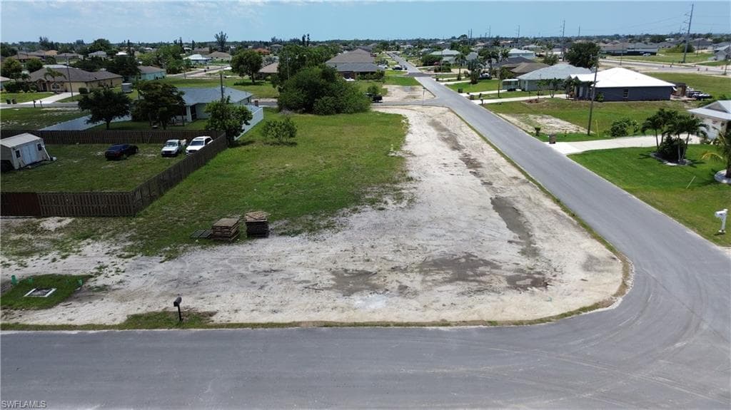 18 NE 11th LN CAPE CORAL, FL 33909