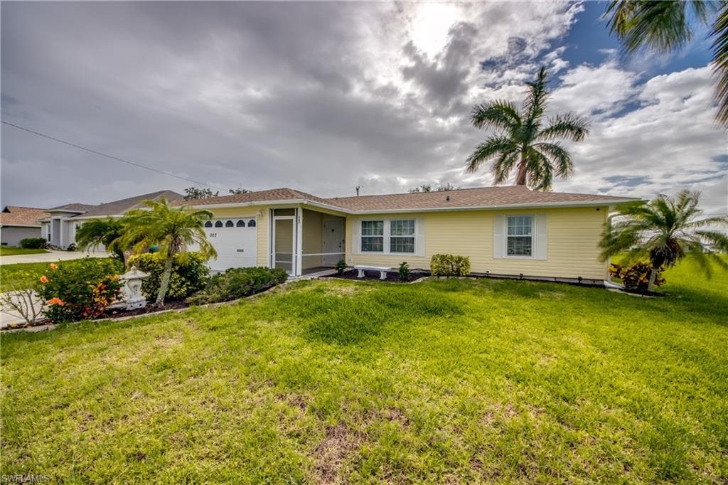 207 NW 25th PL CAPE CORAL, FL 33993