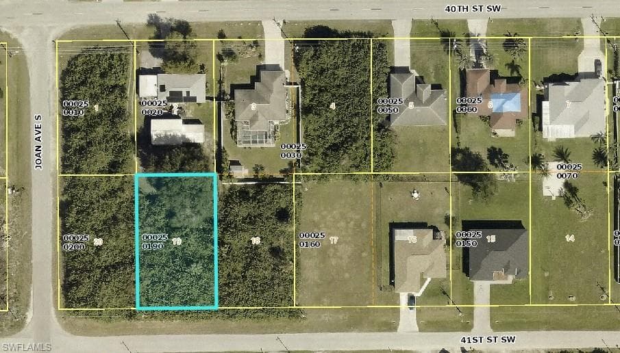 2916 41st ST SW LEHIGH ACRES, FL 33976