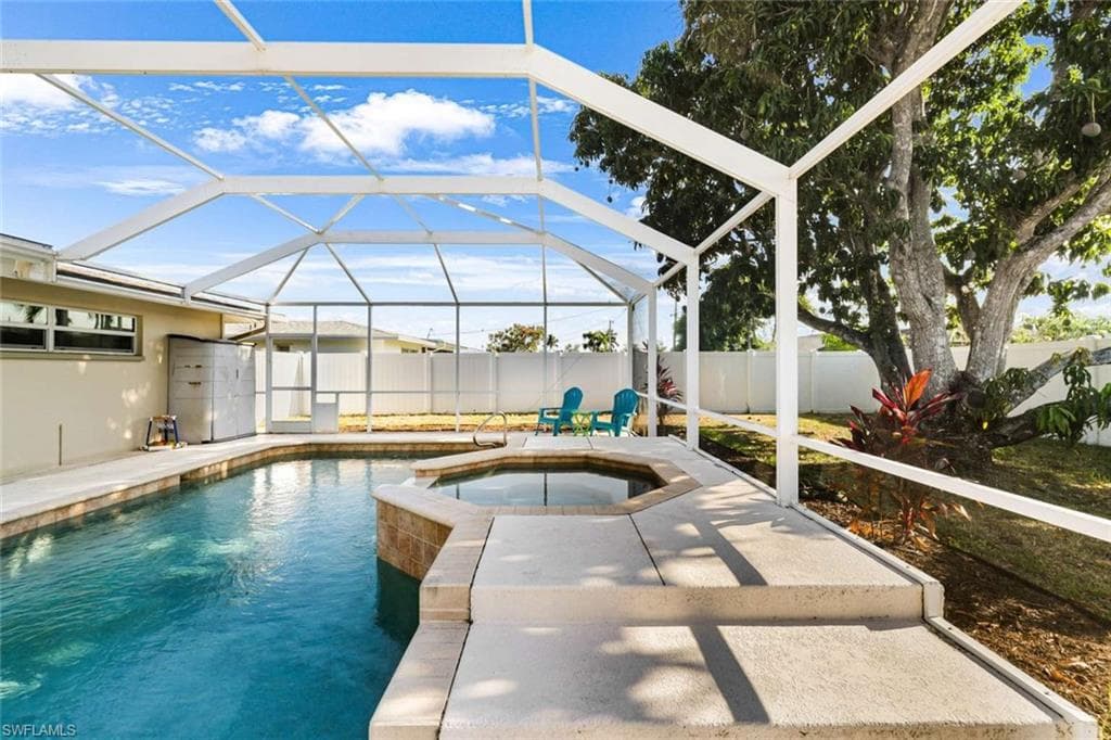 2635 SE 18th PL CAPE CORAL, FL 33904
