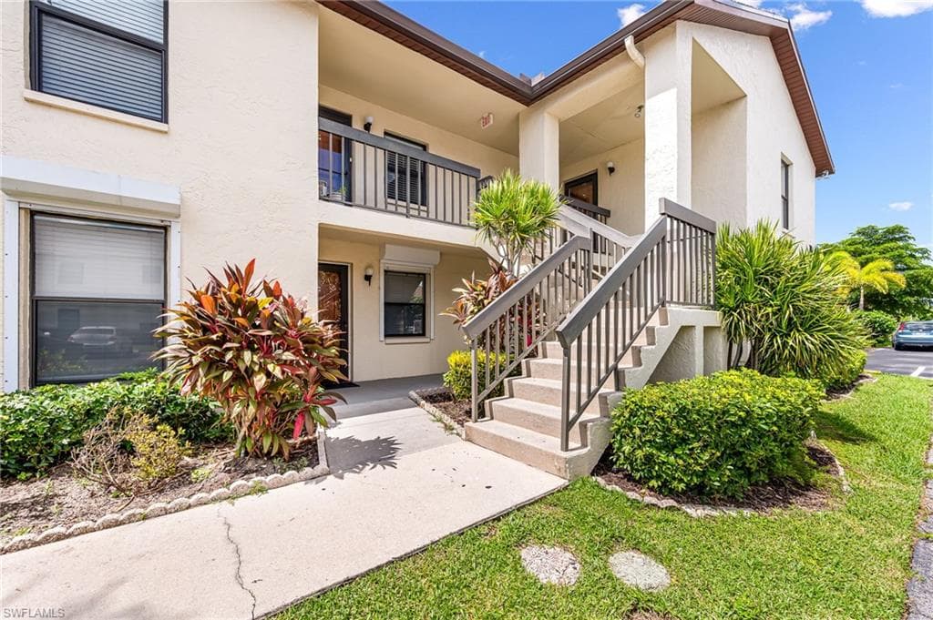 9275 Lake Park DR 204 FORT MYERS, FL 33919