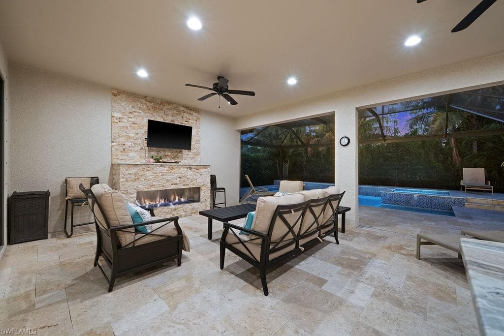 8664 Dilillo CT NAPLES, FL 34119