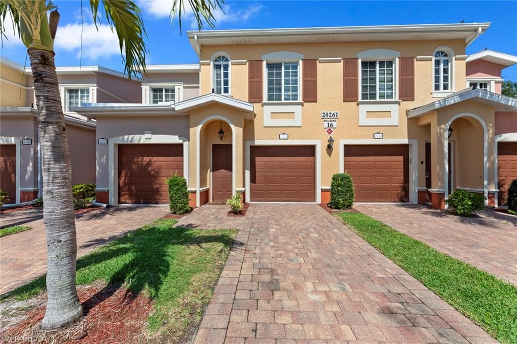 20261 Estero Gardens CIR 207 ESTERO, FL 33928