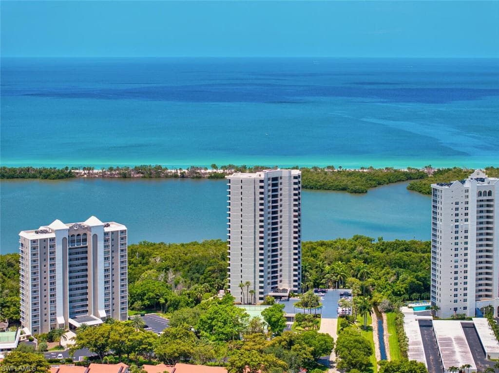 5555 Heron Point DR 2102 NAPLES, FL 34108