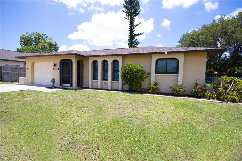 1216 SE 21st PL CAPE CORAL, FL 33990