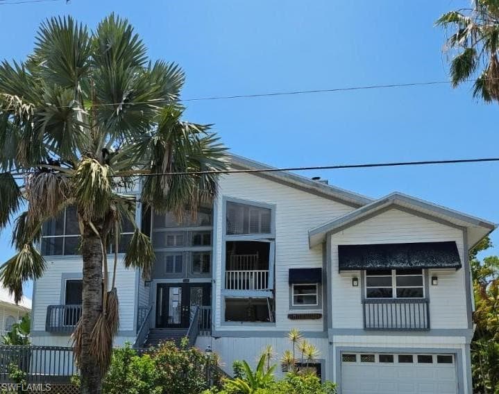 11841 Isle Of Palms DR FORT MYERS BEACH, FL 33931